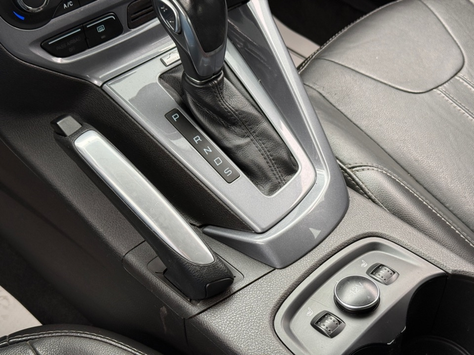 2013 Ford Focus Titanium, 38935X, Photo