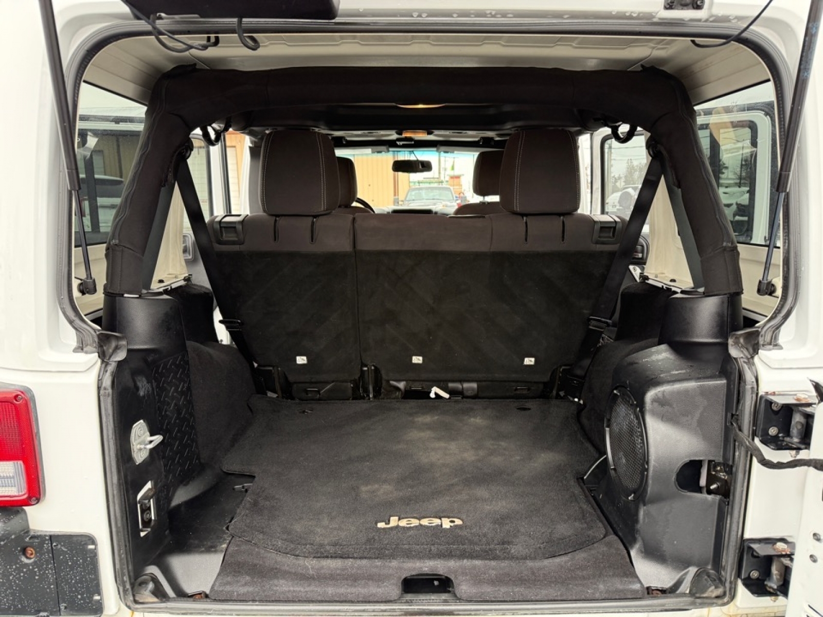 2013 Jeep Wrangler Unlimited Sahara, 38497A, Photo