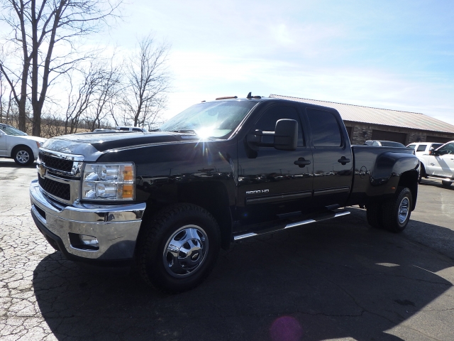 Does Tommy's Express wash dually pick-up trucks?