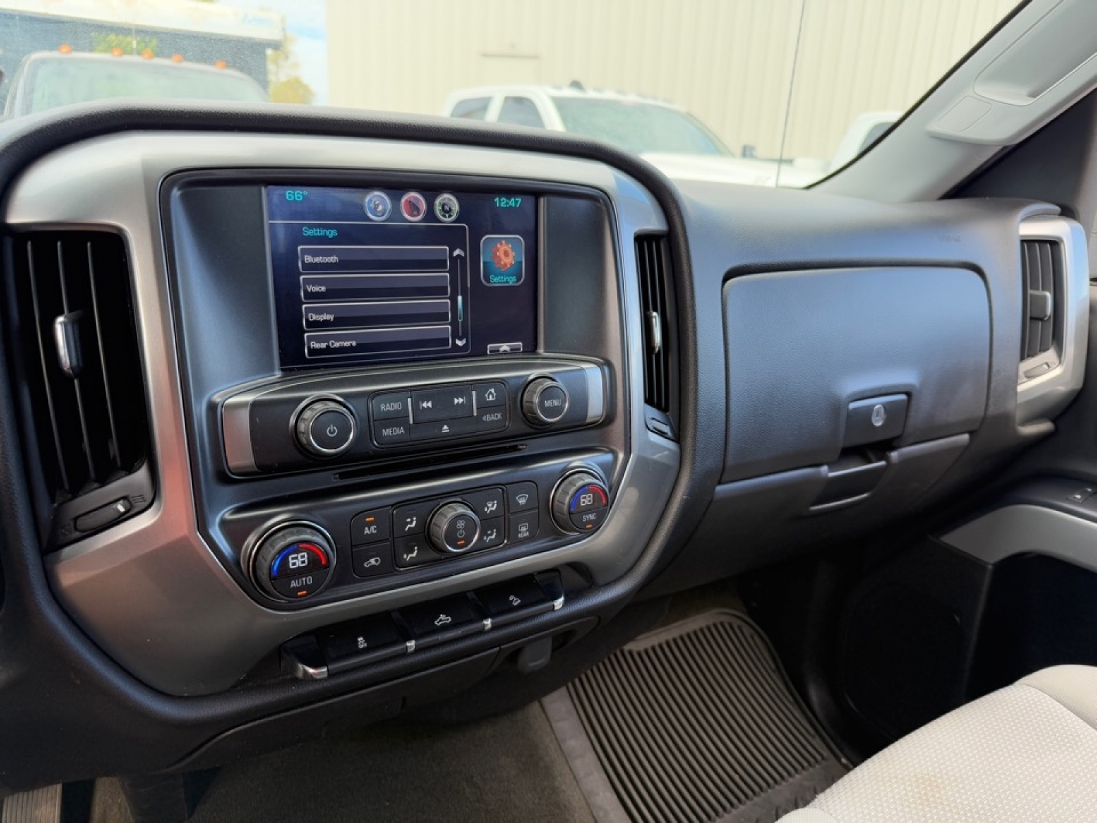 2014 Chevrolet Silverado 1500 2LT, 38929A, Photo