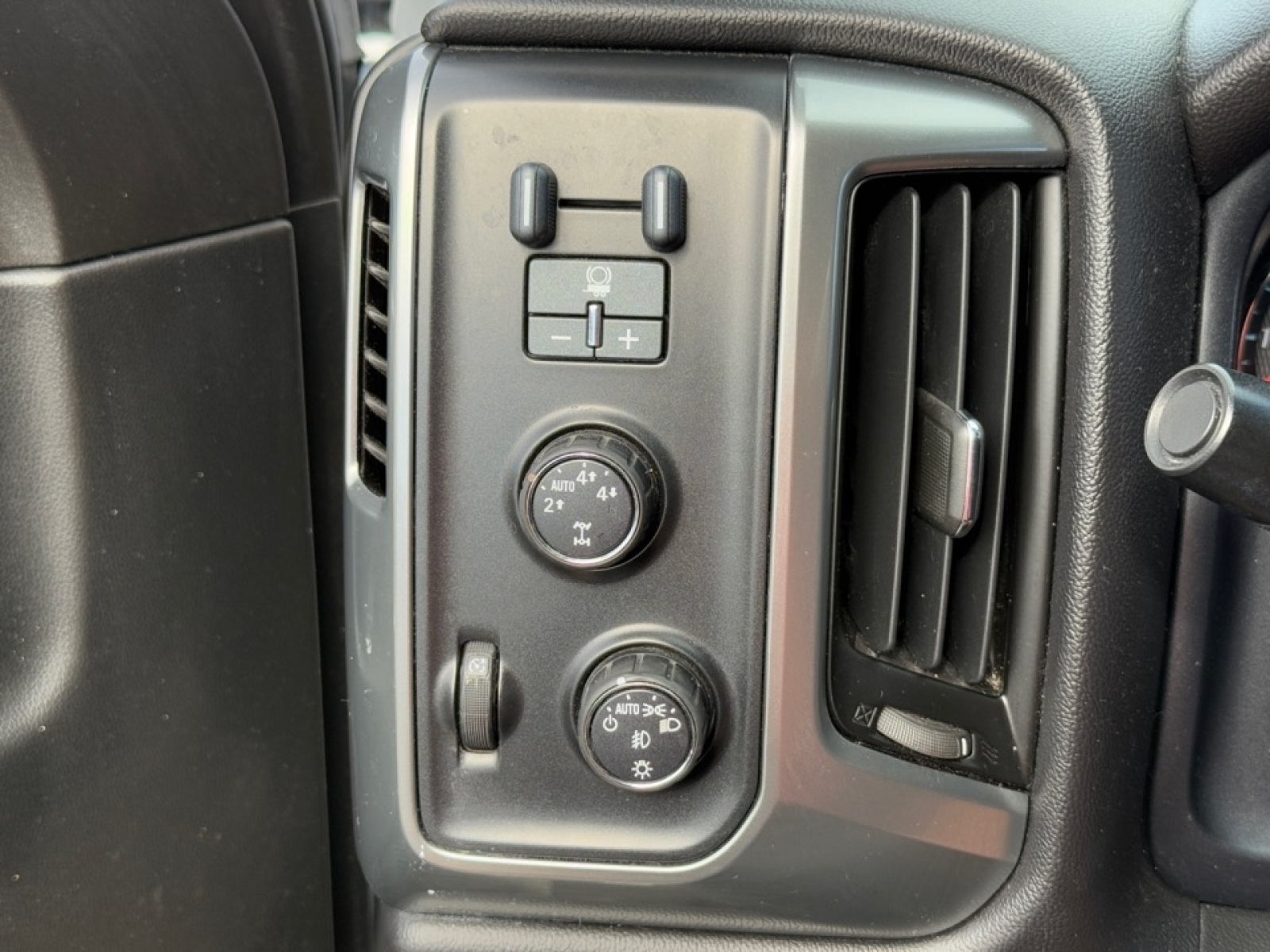 2014 Chevrolet Silverado 1500 2LT, 38929A, Photo