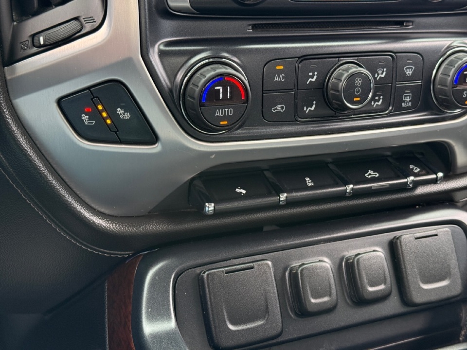 2014 GMC Sierra 1500 SLT, 39142B, Photo