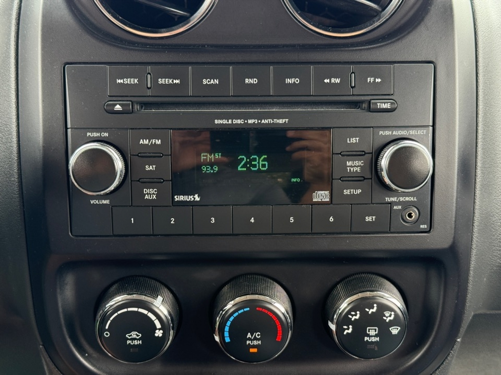 2014 Jeep Patriot Latitude, 38767, Photo