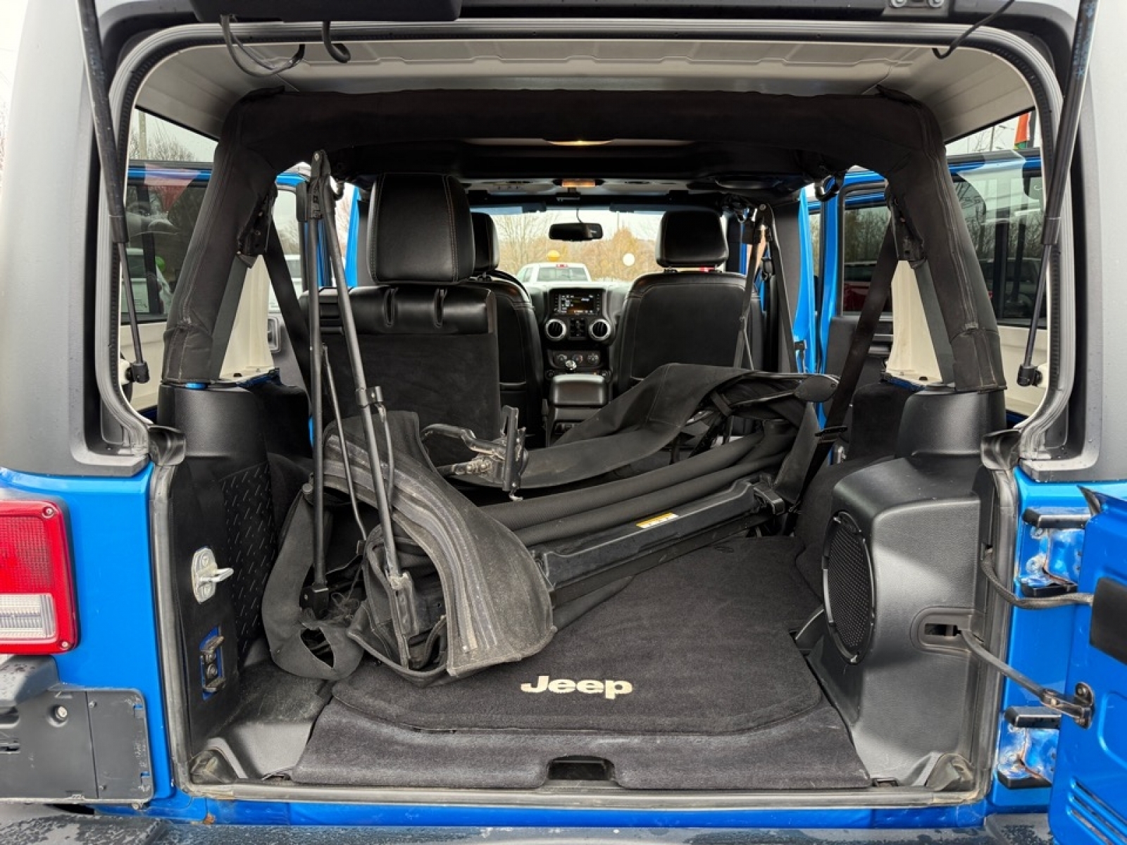 2014 Jeep Wrangler Unlimited Rubicon, 39104, Photo