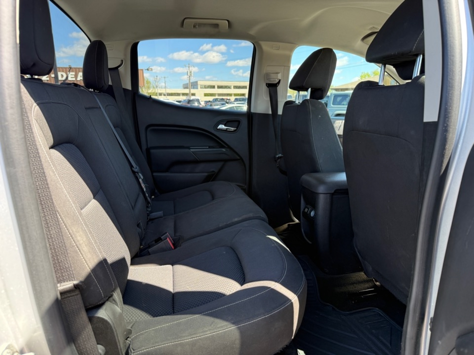 2015 Chevrolet Colorado LT, 39760, Photo