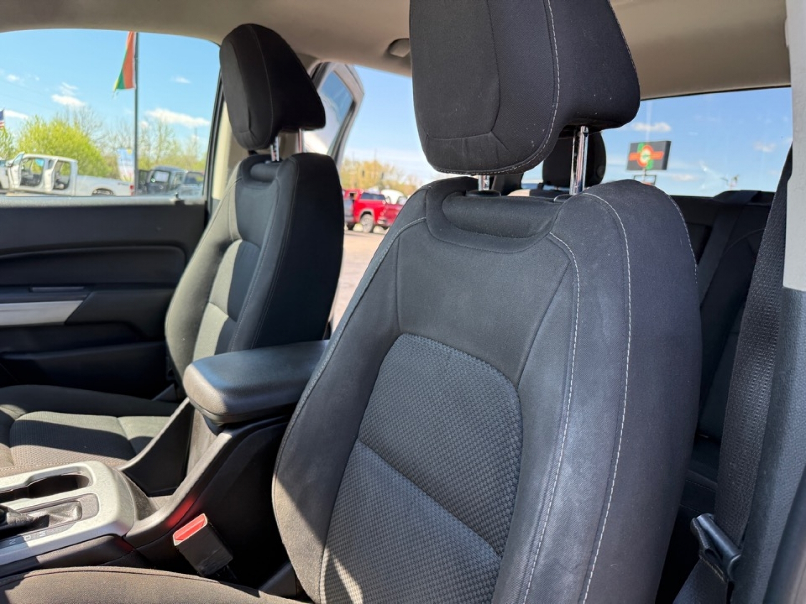 2015 Chevrolet Colorado LT, 39760, Photo