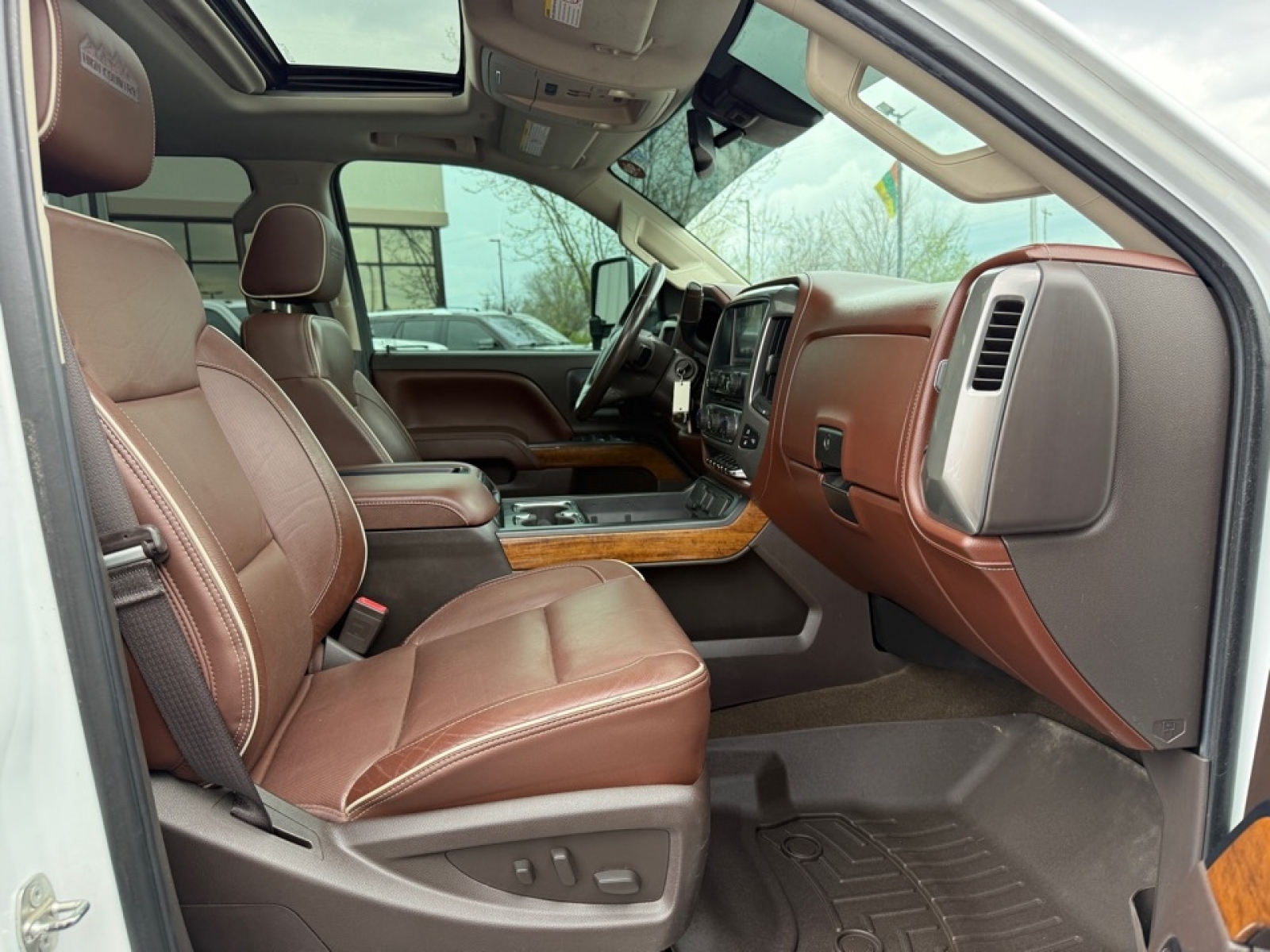 2015 Chevrolet Silverado 2500HD High Country, 39718, Photo