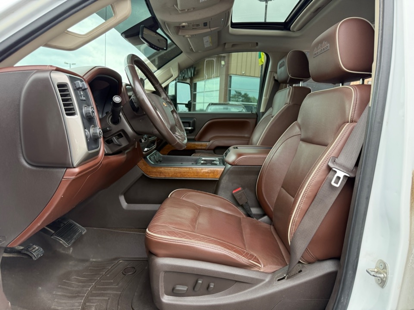 2015 Chevrolet Silverado 2500HD High Country, 39718, Photo