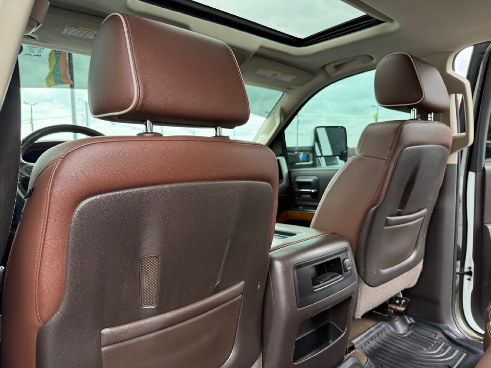 2015 Chevrolet Silverado 2500HD High Country, 39718, Photo