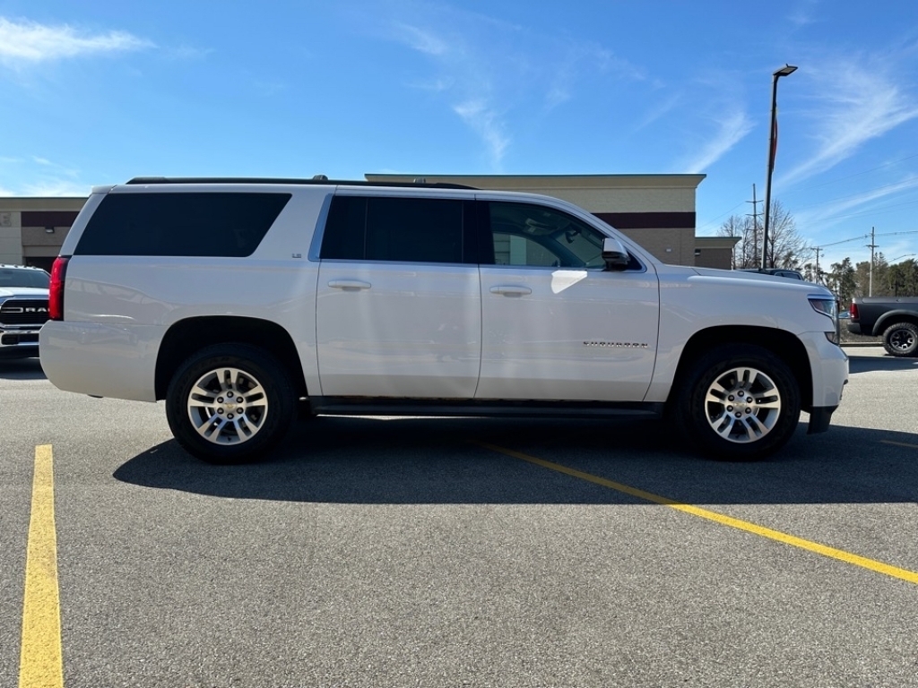 2015 Chevrolet Suburban LS, 39165A, Photo