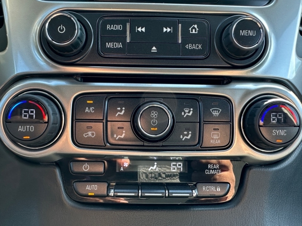 2015 Chevrolet Suburban LS, 39165A, Photo