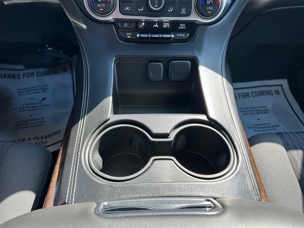 2015 Chevrolet Suburban LS, 39165A, Photo