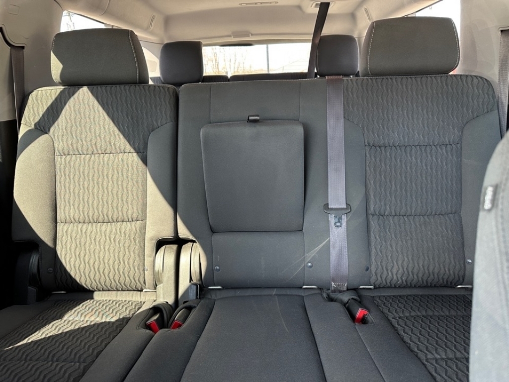 2015 Chevrolet Suburban LS, 39165A, Photo