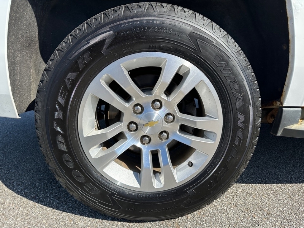 2015 Chevrolet Suburban LS, 39165A, Photo