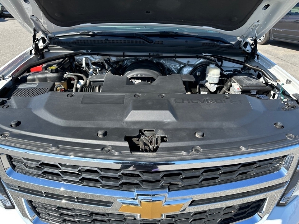 2015 Chevrolet Suburban LS, 39165A, Photo