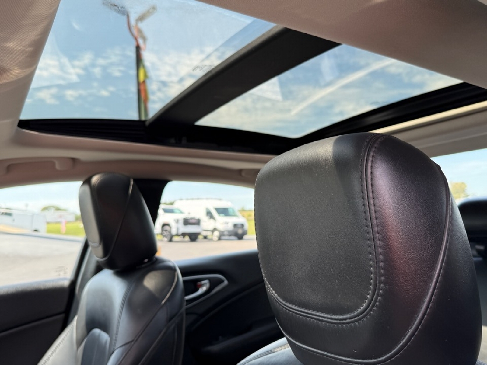 2015 Chrysler 200 C photo 26