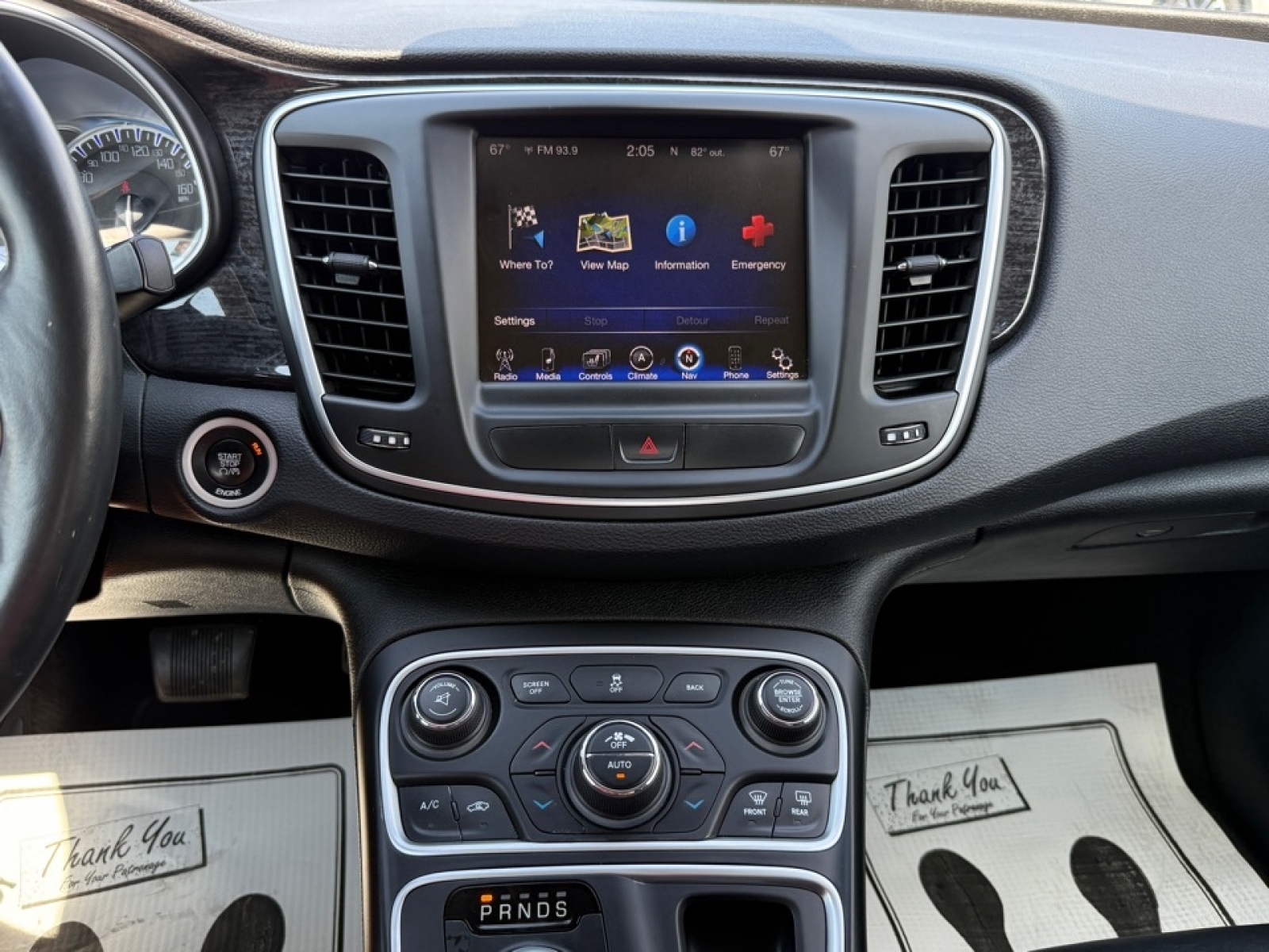2015 Chrysler 200 C photo 28
