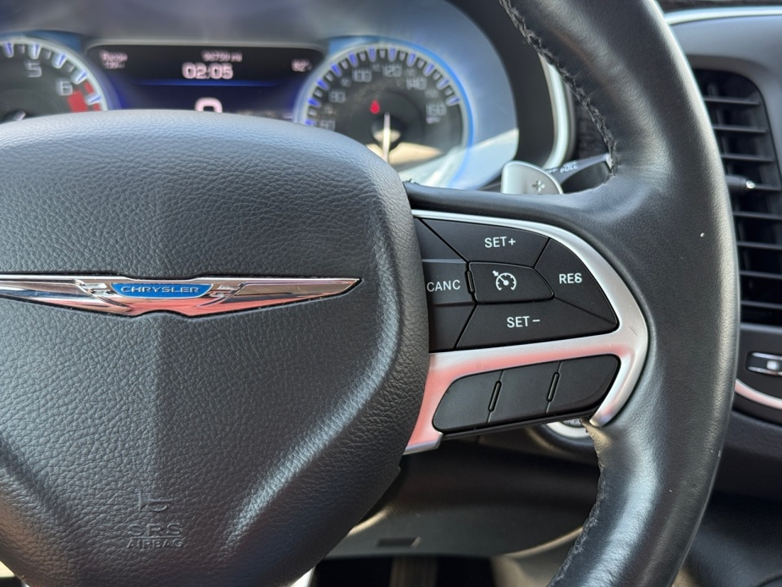 2015 Chrysler 200 C photo 31