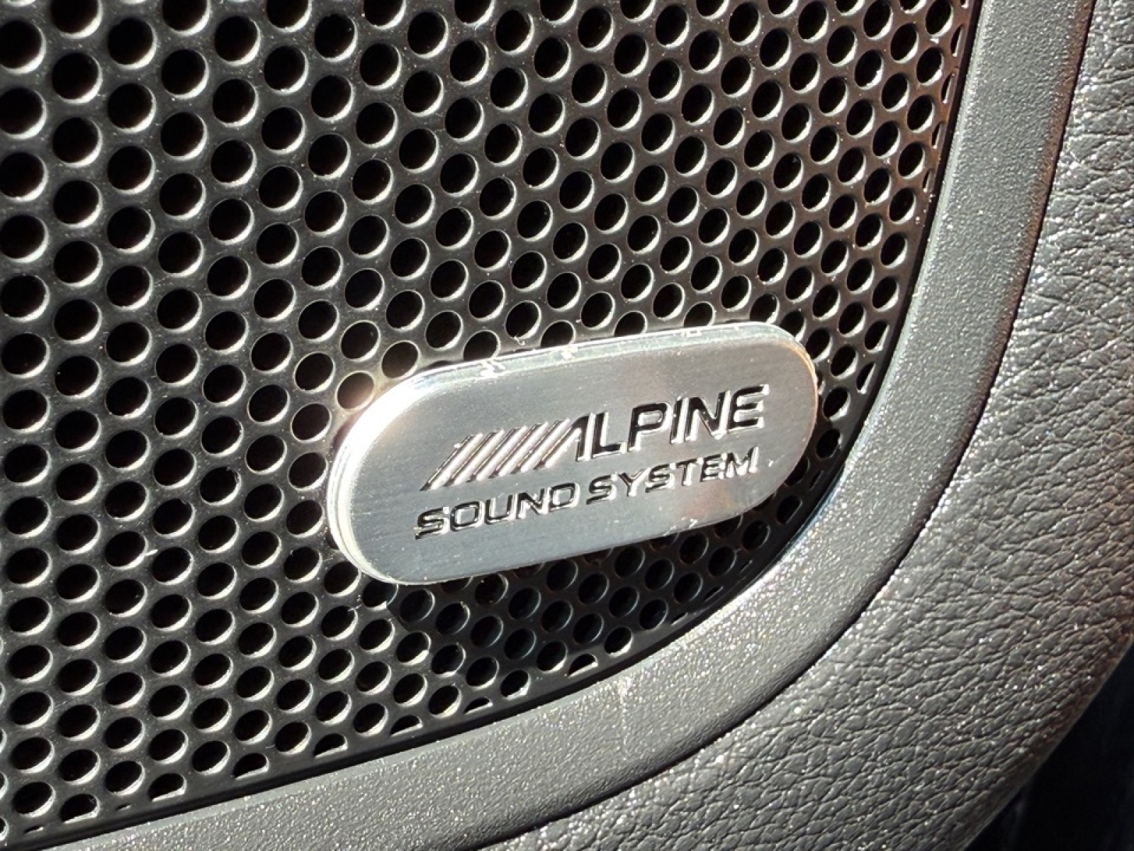 2015 Chrysler 200 C photo 41