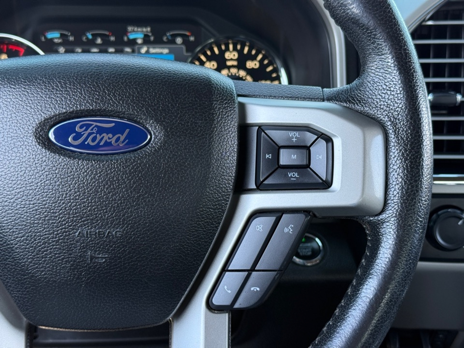 2015 Ford F-150 XLT, 39305A, Photo