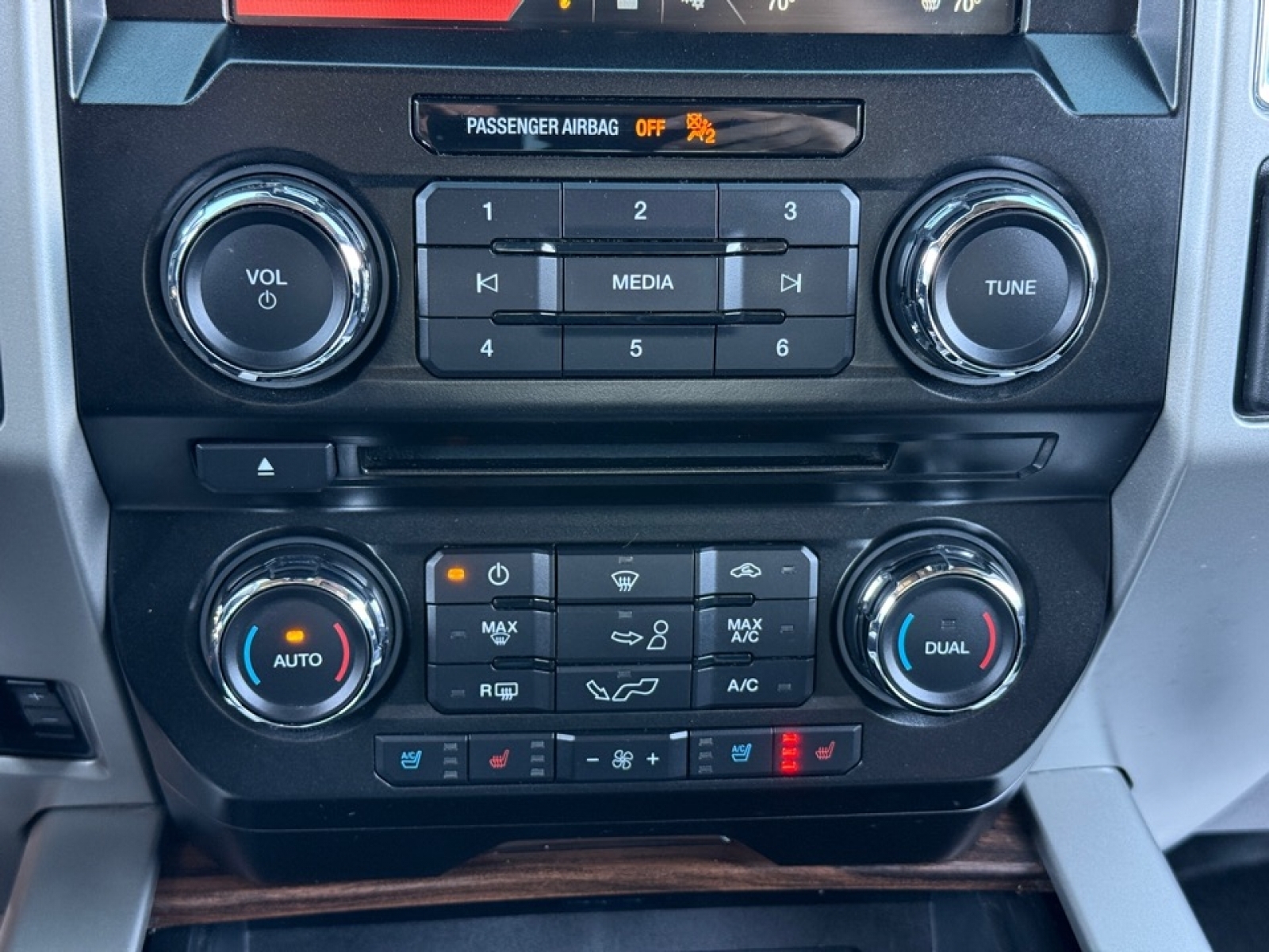 2015 Ford F-150 XLT, 39305A, Photo