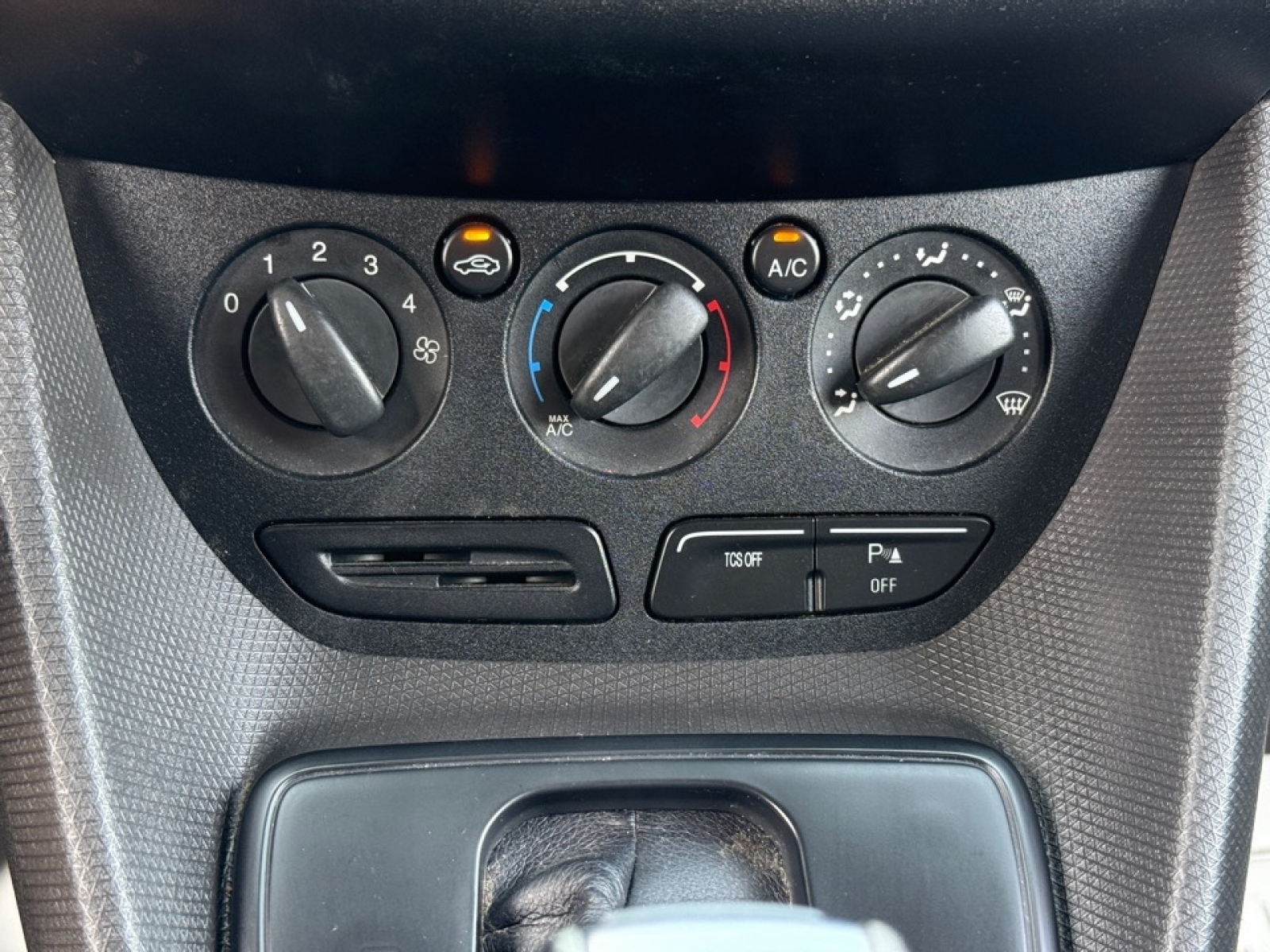 2015 Ford Transit Connect XL, 39602, Photo