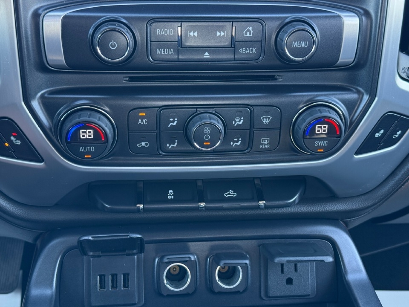 2015 GMC Sierra 1500 SLE, 39006, Photo