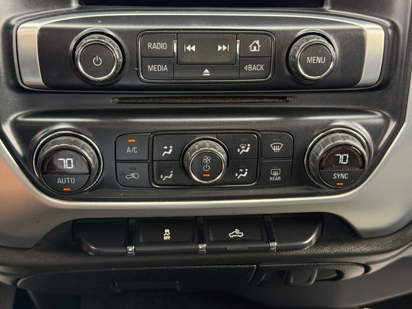 2015 GMC Sierra 1500 SLE, 39645, Photo