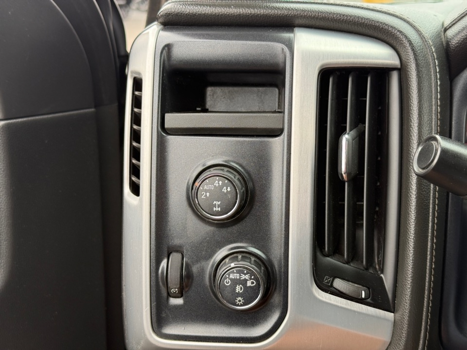 2015 GMC Sierra 1500 SLE, 39645, Photo