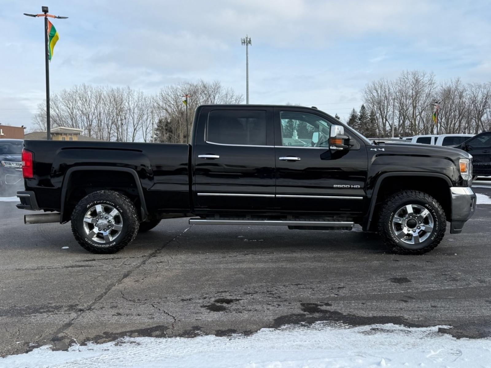 2015 GMC Sierra 2500HD SLT, 39328, Photo