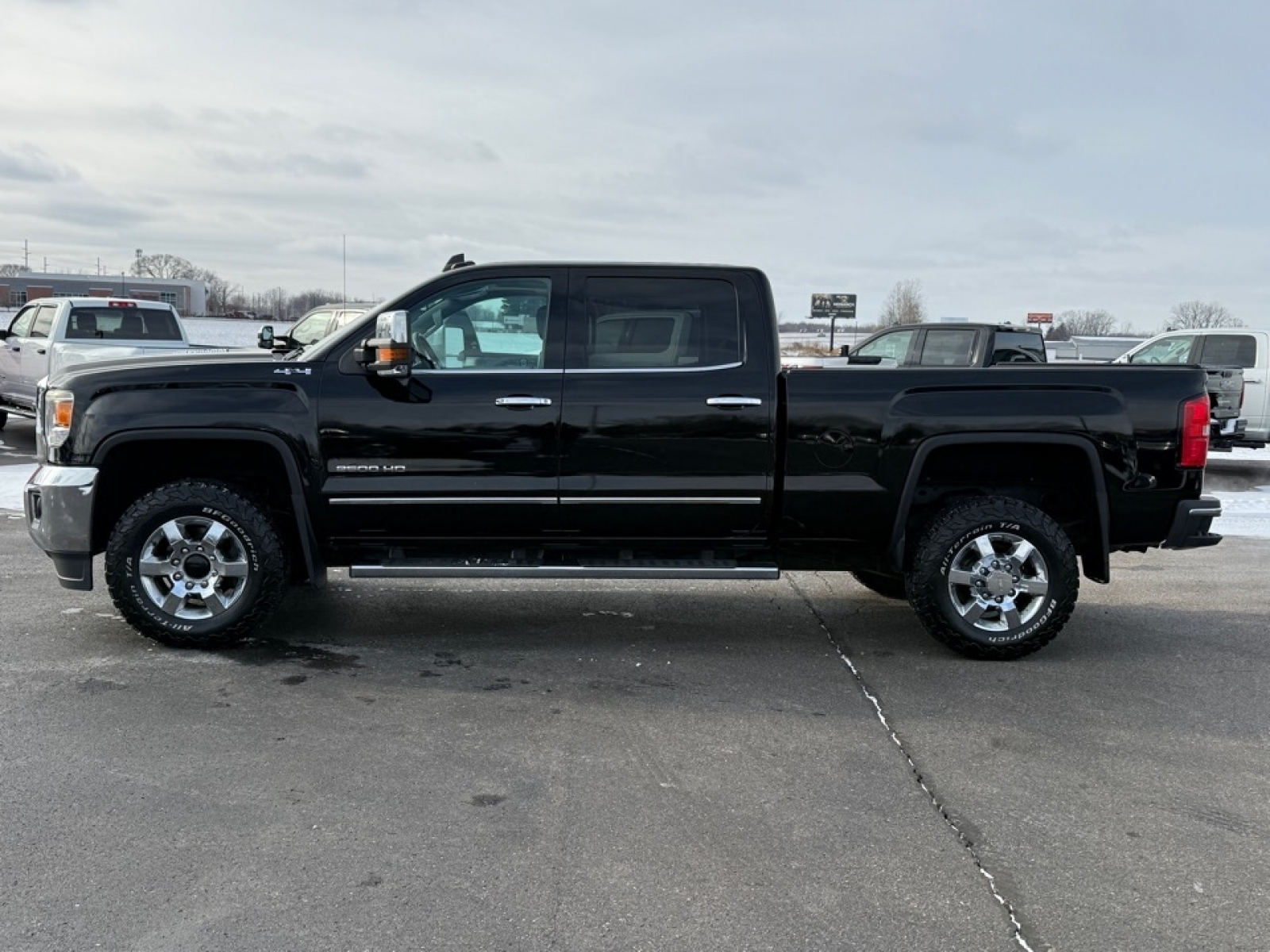 2015 GMC Sierra 2500HD SLT, 39328, Photo