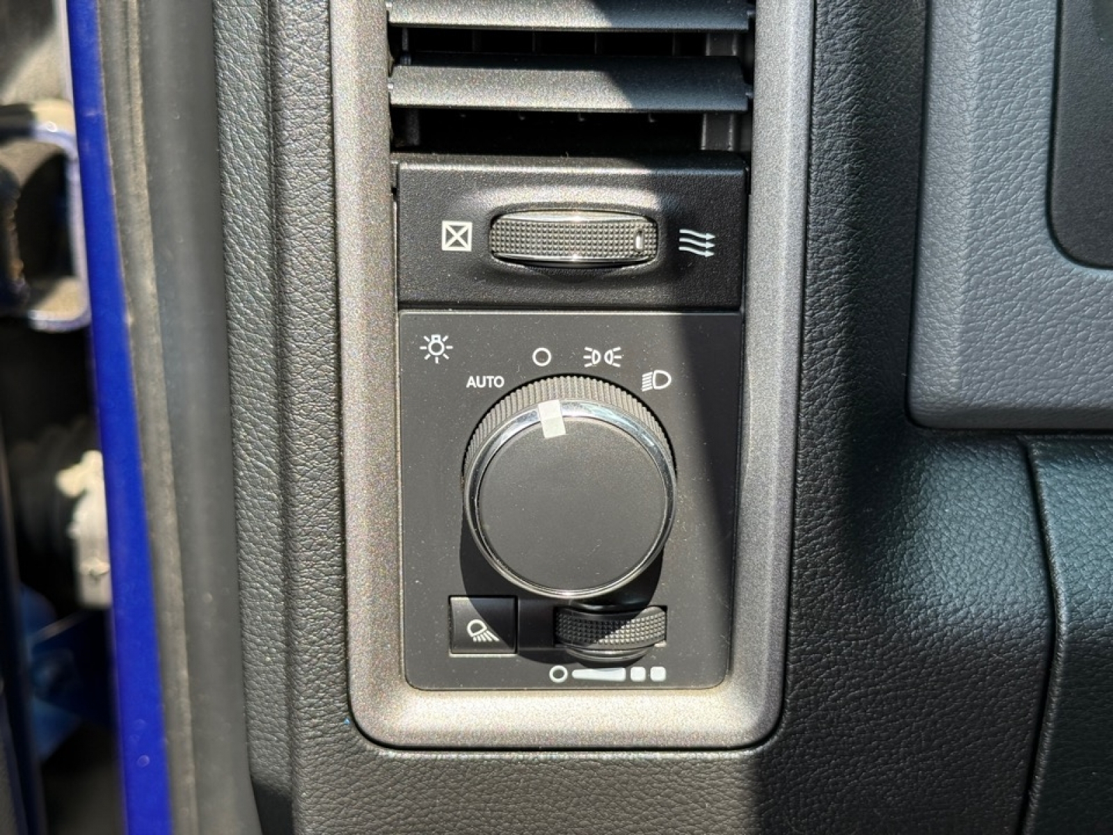 2015 Ram 1500 ST photo 29