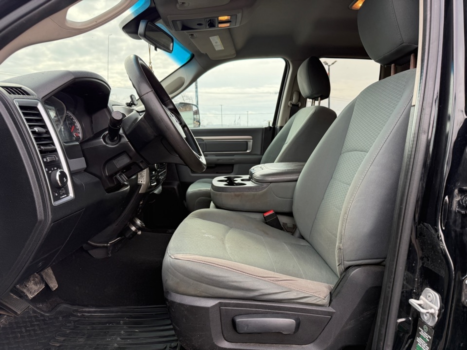 2015 Ram 1500 SLT, 39226A, Photo