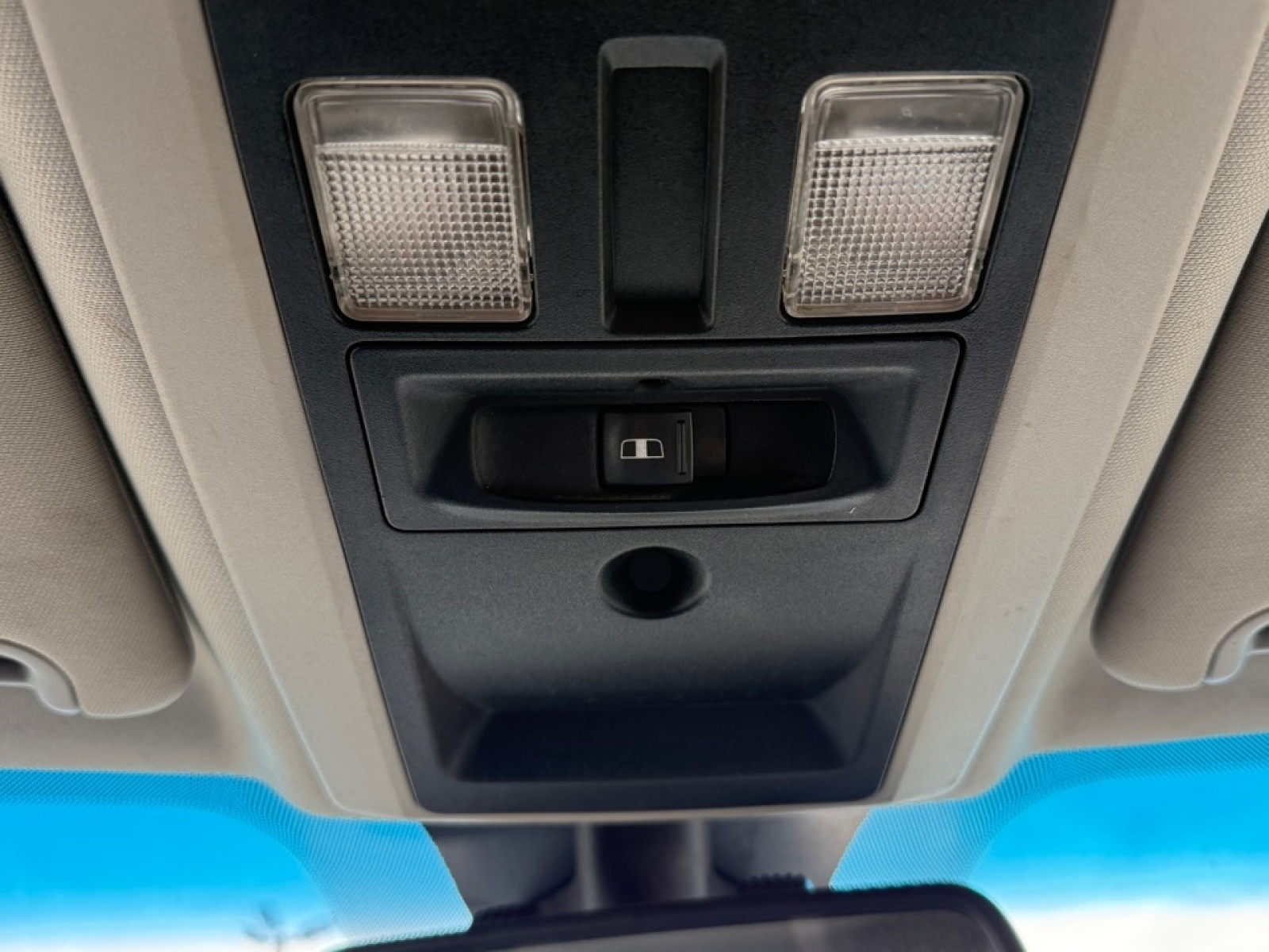 2015 Ram 1500 SLT, 39226A, Photo