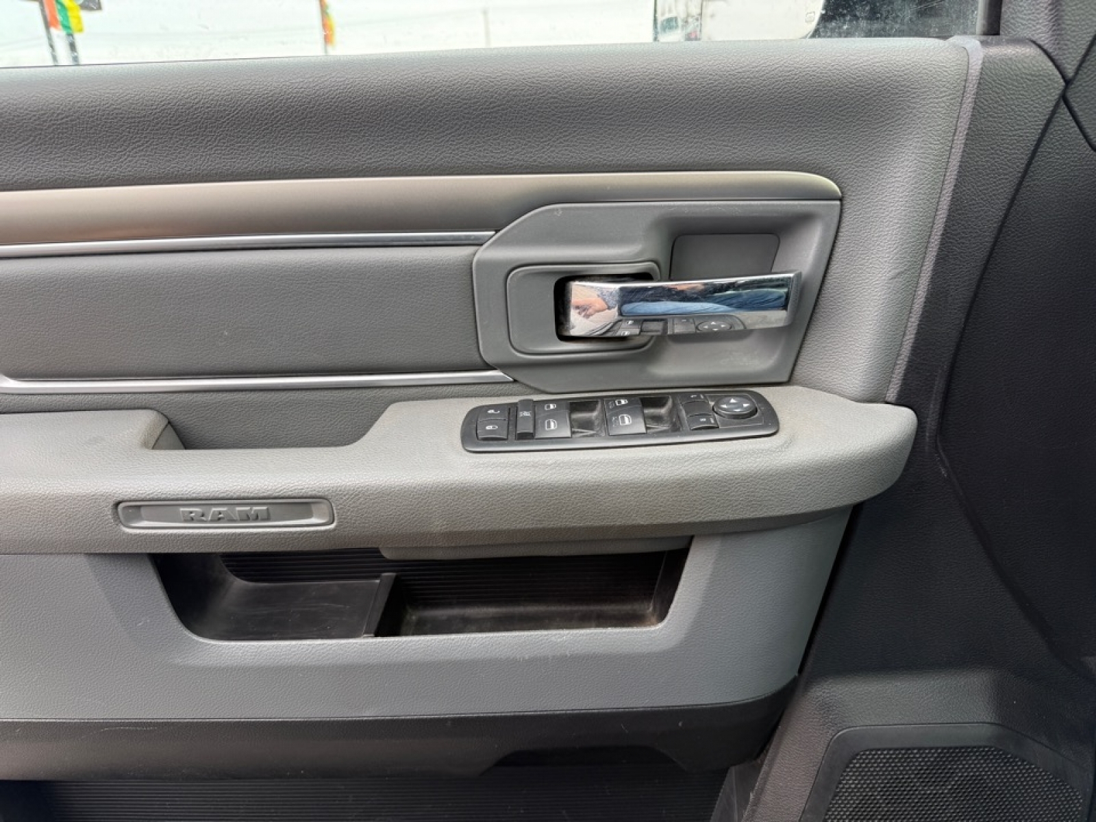 2015 Ram 1500 SLT, 39226A, Photo