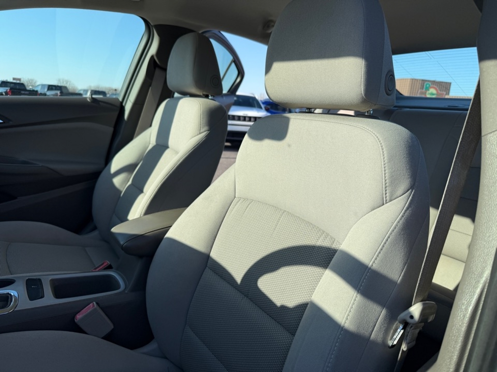 2016 Chevrolet Cruze LS Auto, 39192, Photo