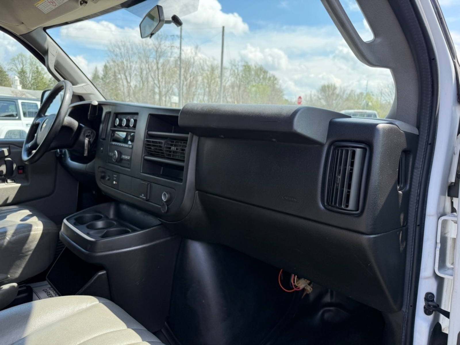 2016 Chevrolet Express 2500 Work Van, 39753, Photo