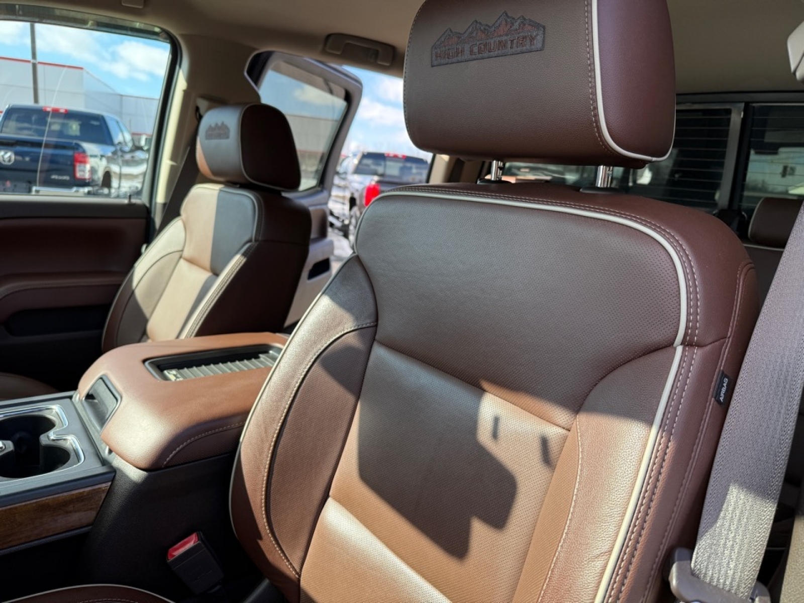 2016 Chevrolet Silverado 1500 High Country, 39493, Photo