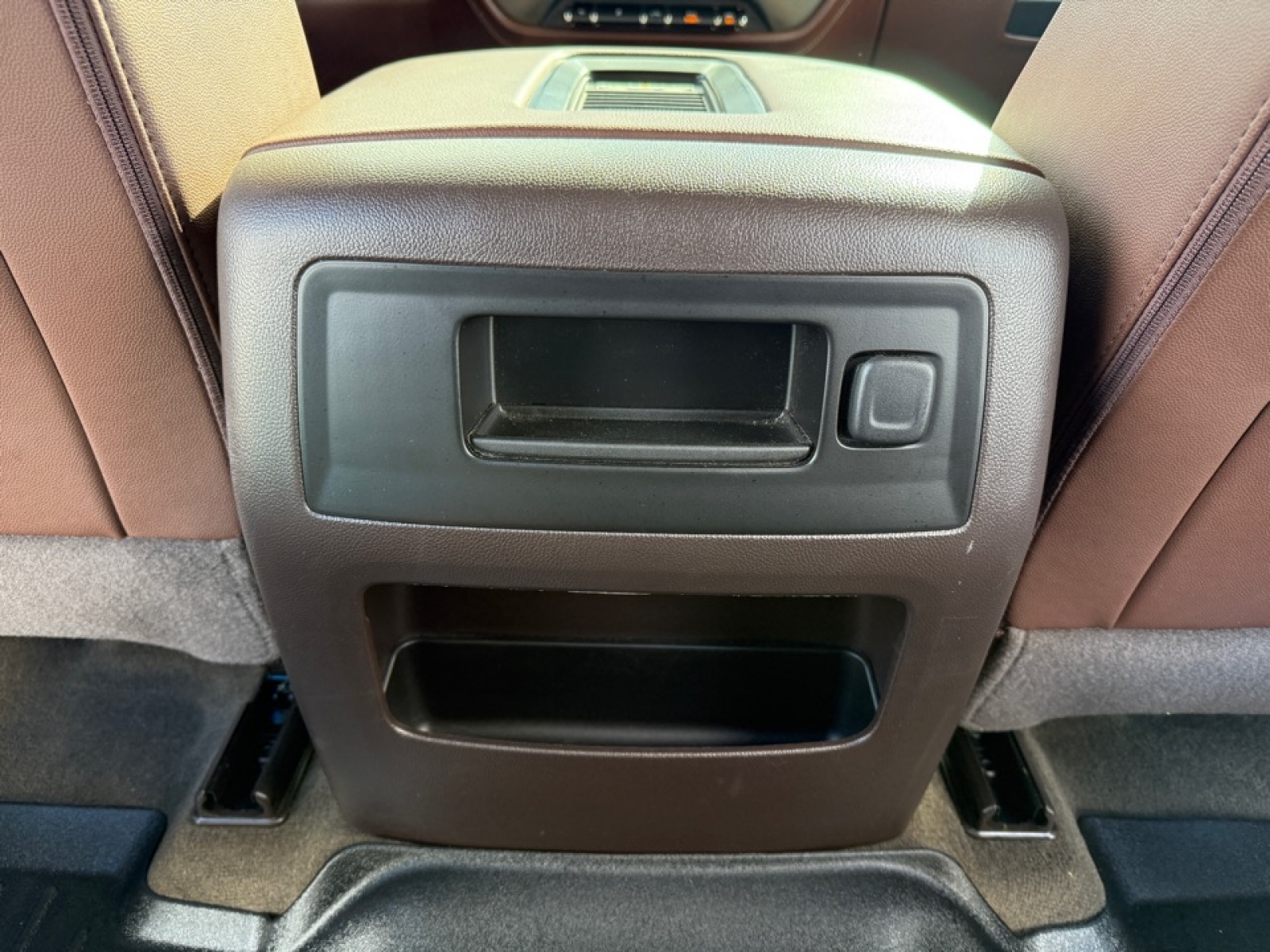 2016 Chevrolet Silverado 1500 High Country, 39493, Photo