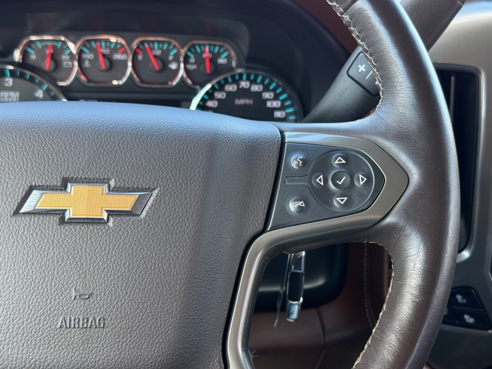 2016 Chevrolet Silverado 1500 High Country, 39493, Photo
