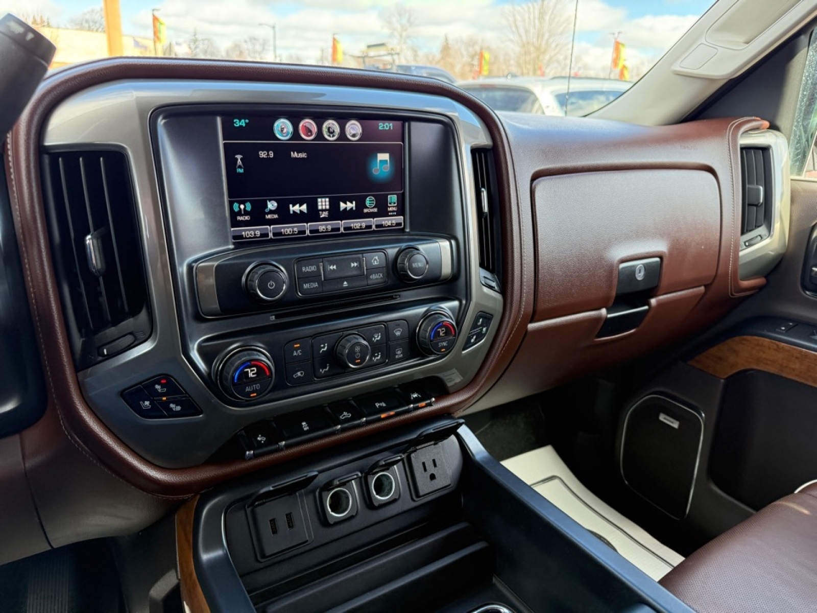 2016 Chevrolet Silverado 1500 High Country, 39493, Photo
