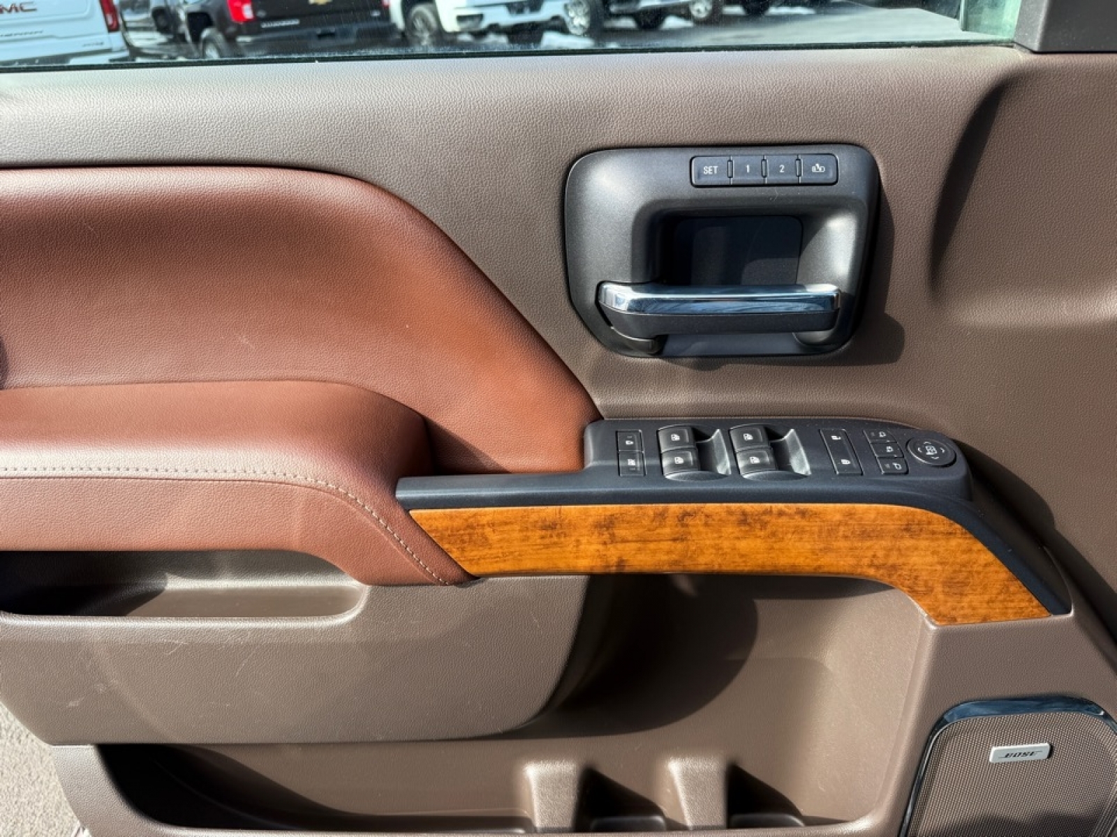 2016 Chevrolet Silverado 1500 High Country, 39493, Photo