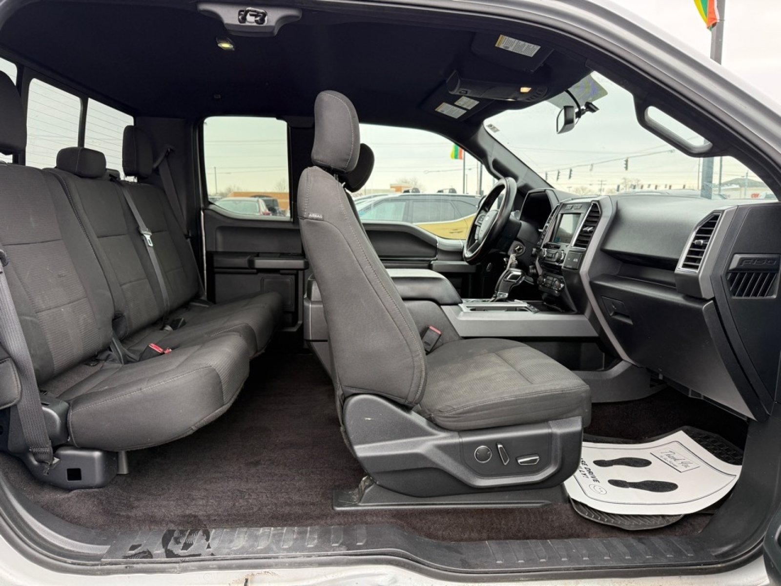 2016 Ford F-150 XLT, 38446Y, Photo