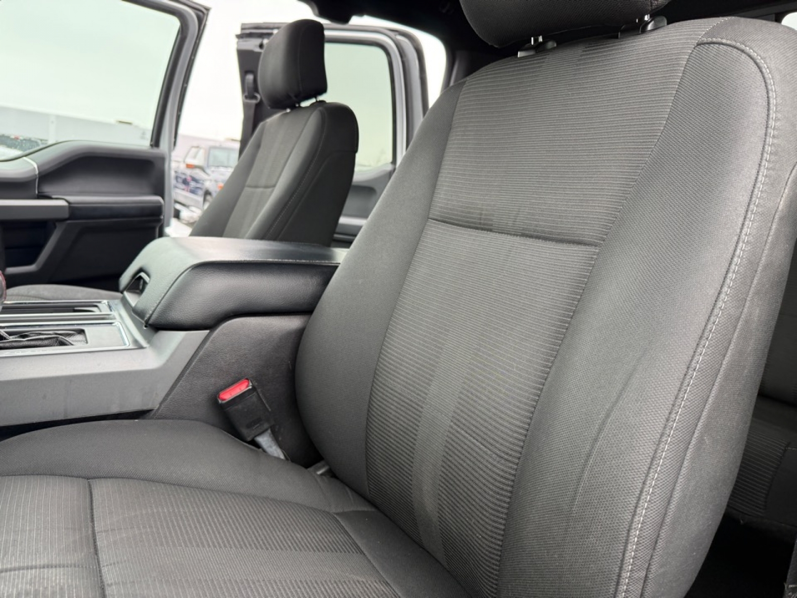 2016 Ford F-150 XLT, 38446Y, Photo