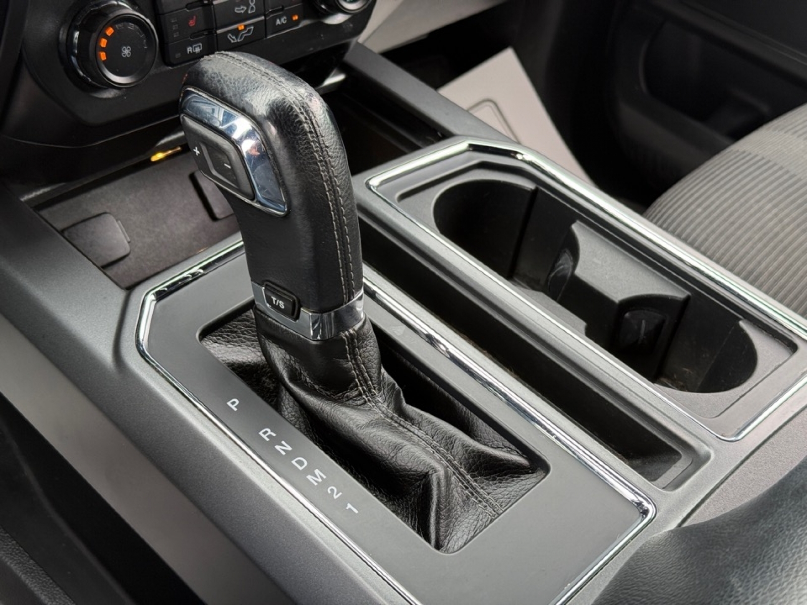 2016 Ford F-150 XLT, 38446Y, Photo