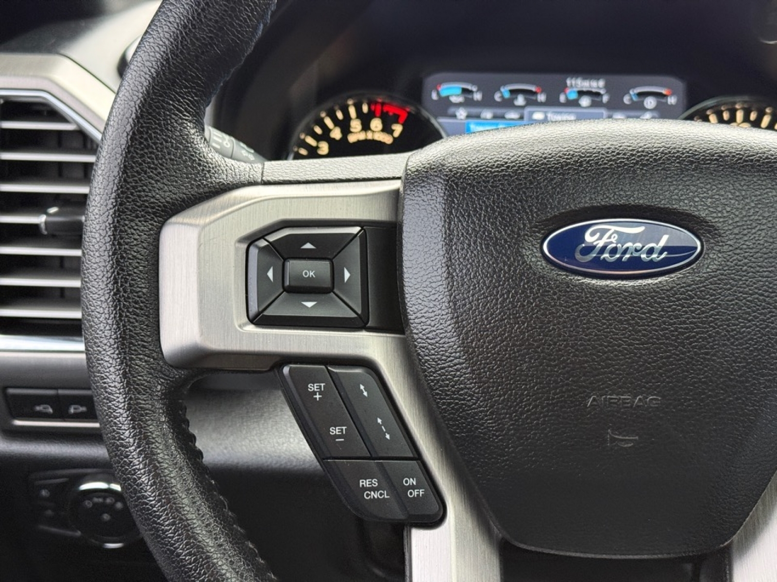 2016 Ford F-150 Platinum, 39062, Photo