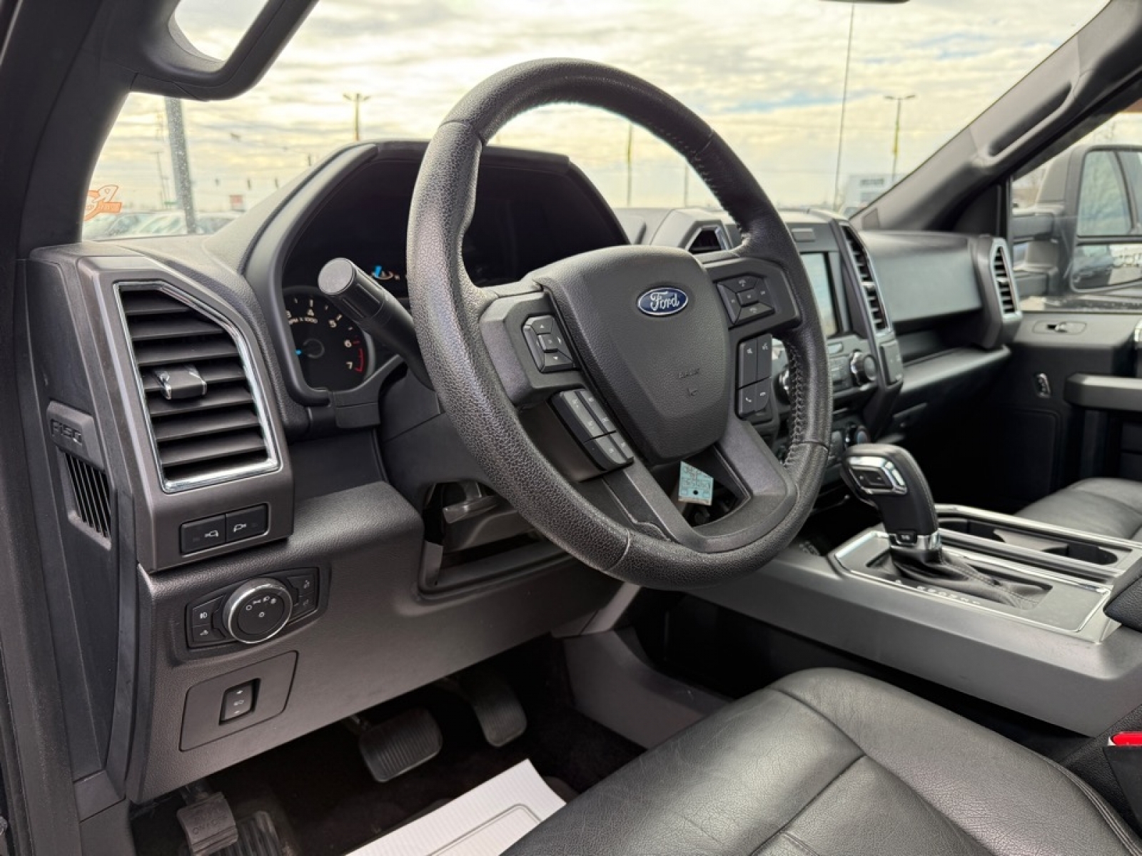 2016 Ford F-150 XLT, 39652, Photo