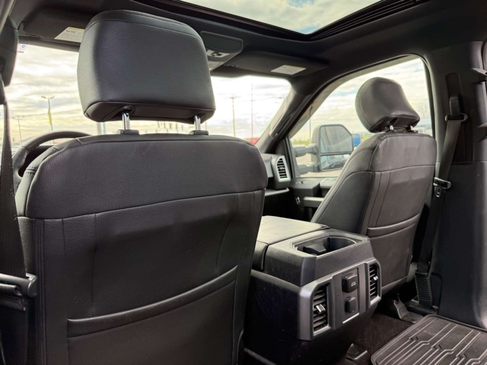 2016 Ford F-150 XLT, 39652, Photo