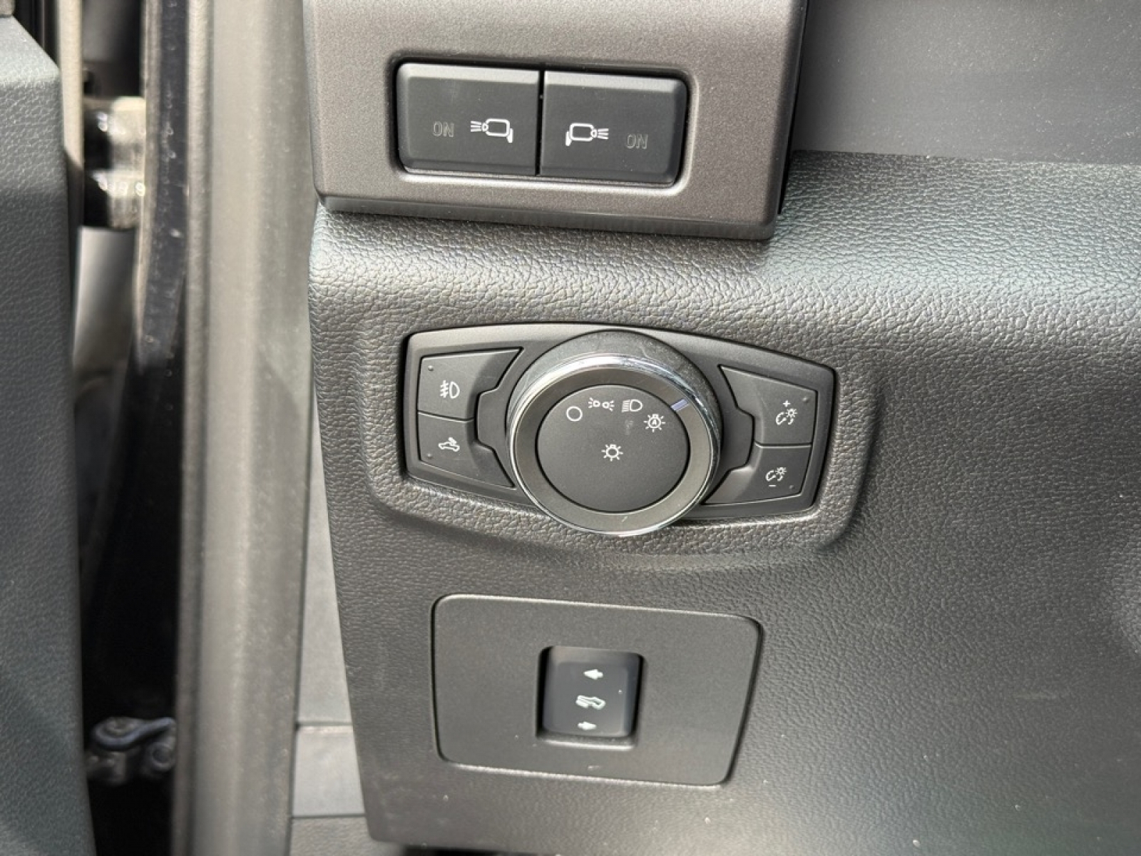 2016 Ford F-150 XLT, 39652, Photo