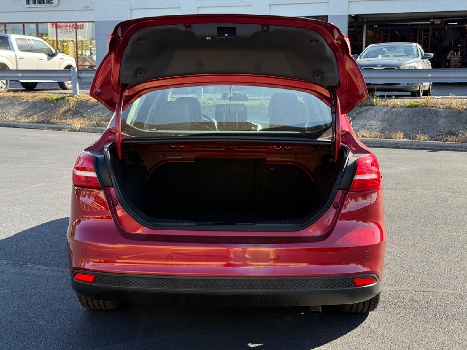 2016 Ford Focus SE, 39057, Photo
